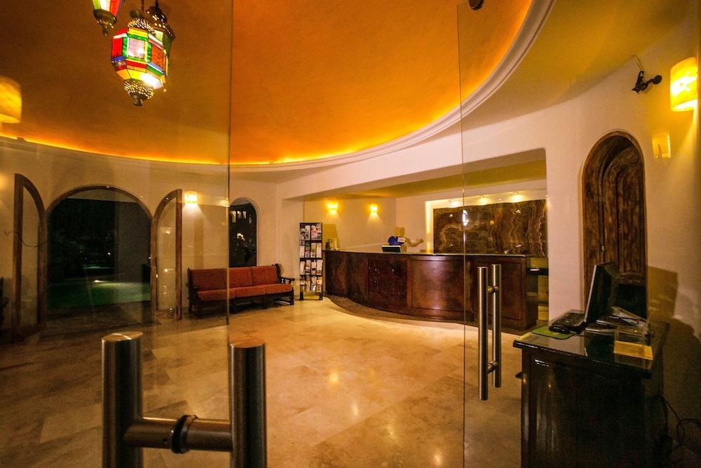Hotel & Suites El Moro Ла Пас Екстериор снимка