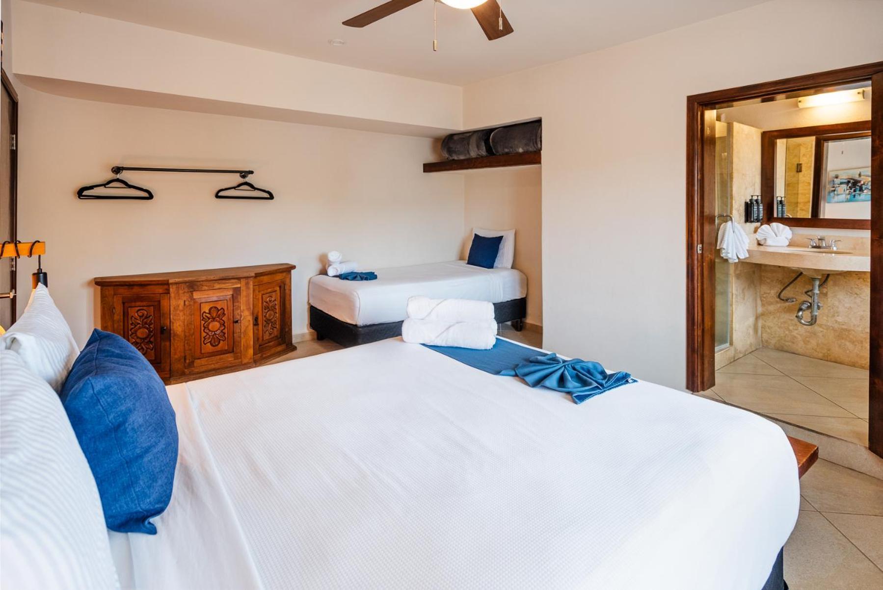 Hotel & Suites El Moro Ла Пас Екстериор снимка