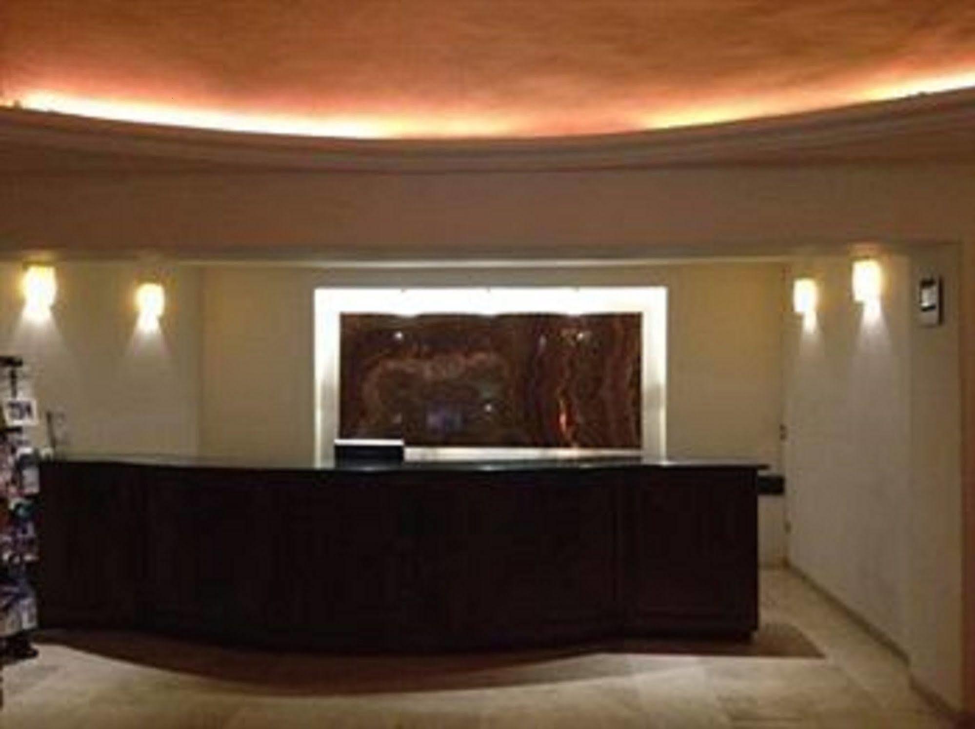 Hotel & Suites El Moro Ла Пас Екстериор снимка