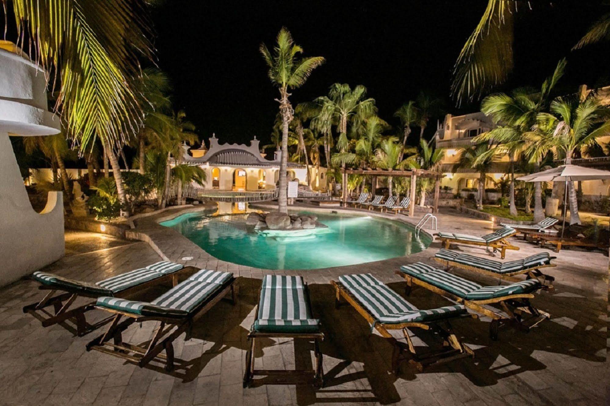 Hotel & Suites El Moro Ла Пас Екстериор снимка